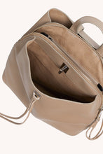 Load image into Gallery viewer, Darren Medium Backpack