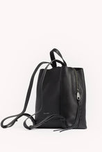 Load image into Gallery viewer, Darren Medium Backpack