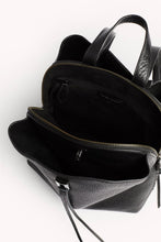 Load image into Gallery viewer, Darren Medium Backpack