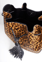 Load image into Gallery viewer, Lulu Shoulder
