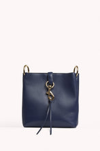 Load image into Gallery viewer, Megan Small Feed Bag
