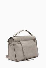 Load image into Gallery viewer, Darren Messenger With Fringe
