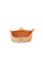 Load image into Gallery viewer, Megan Small Feed Bag
