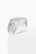 Load image into Gallery viewer, Solstice Camera Bag
