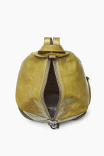 Load image into Gallery viewer, Medium Julian Backpack
